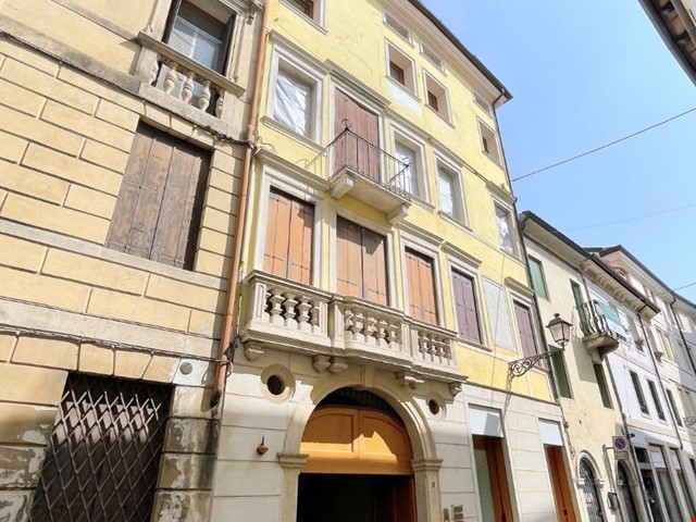 Appartamento in vendita a Vicenza (VI) CENTRO  STORICO