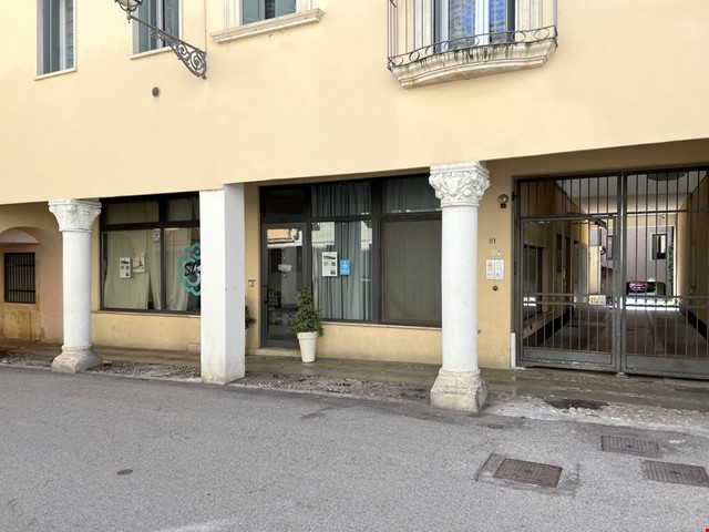 Locale commerciale Negozio in vendita a Vicenza (VI) S. LUCIA