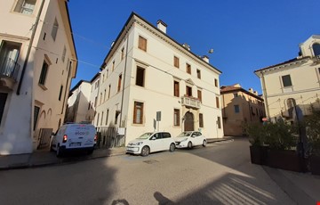 Ufficio in vendita a Vicenza (VI) CENTRO  STORICO